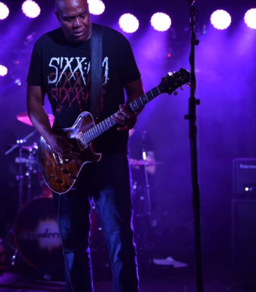 KEVIN BAKER - Lead Guitar -