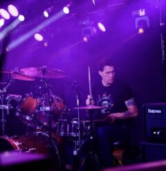 dan-on-drums